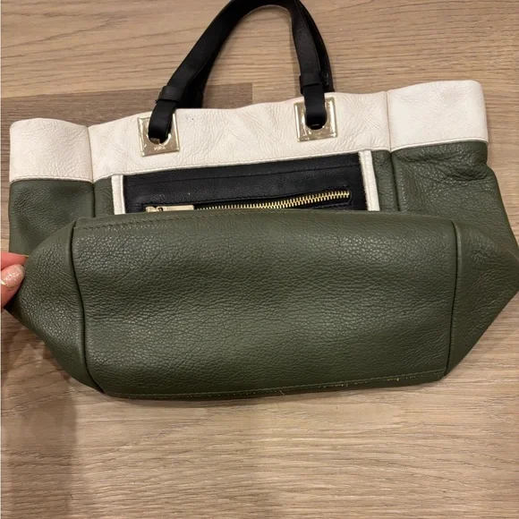 Vintage Furla Women's Green and Black Leather Tote Bag - Picture 3 of 12